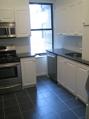 Rented by Platinum Brokerage Group, LLC | media 4