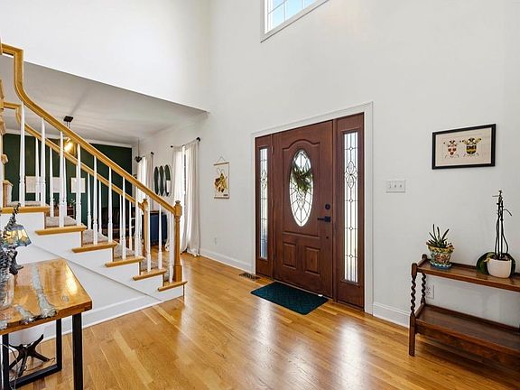 2nd image of 1807 Blackstone Ct