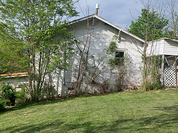 2nd image of 285 Jones Ave
