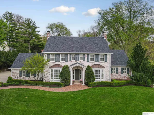 721 Hackberry Rd, Omaha, NE 68132