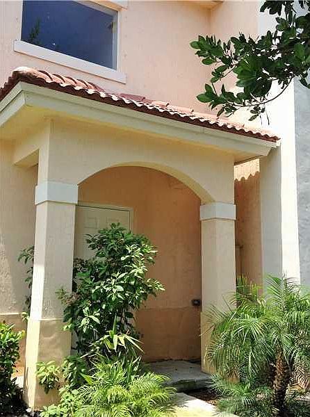1st image of 625 Talia Circle #625