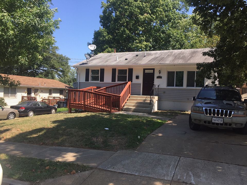 2nd image of 2111 Columbia Ave