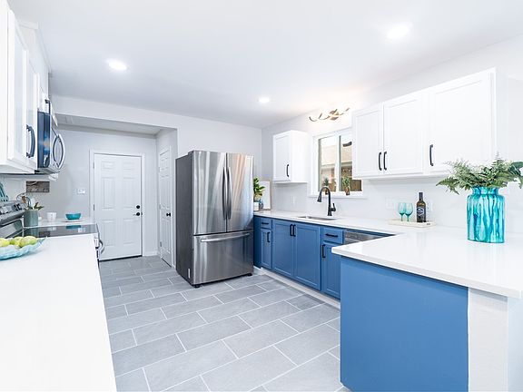 3rd image of 456 Cartagena Drive