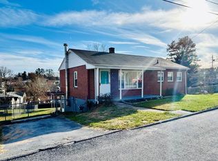 203 Edwards Ave, Princeton, WV 24740