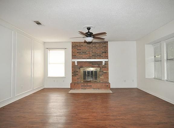 2nd image of 108 Navajo Dr #108