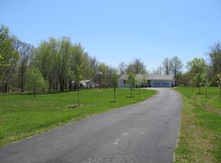 19367 E Fairfield Rd, Bluford, IL 62814