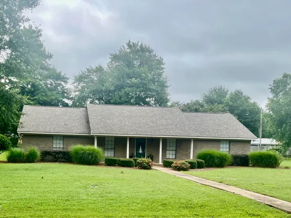 506 Holmes St, Belzoni, MS 39038