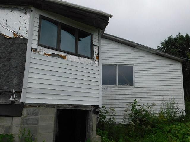 2nd image of 1271 Fords Bush Rd