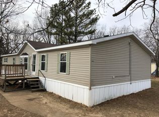 4001 Clay Ridge Dr, Pacific, MO 63069