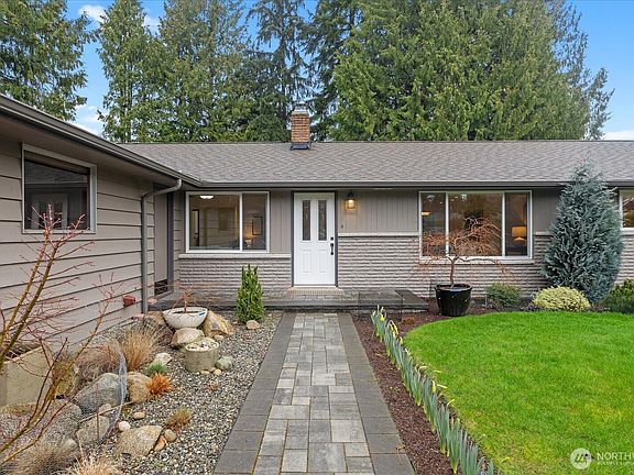 4th image of 8125 186th Street SW