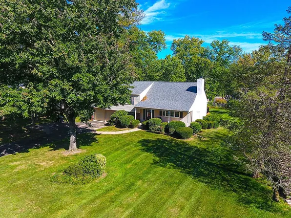 115 Woodland Dr, Lansdale, PA 19446