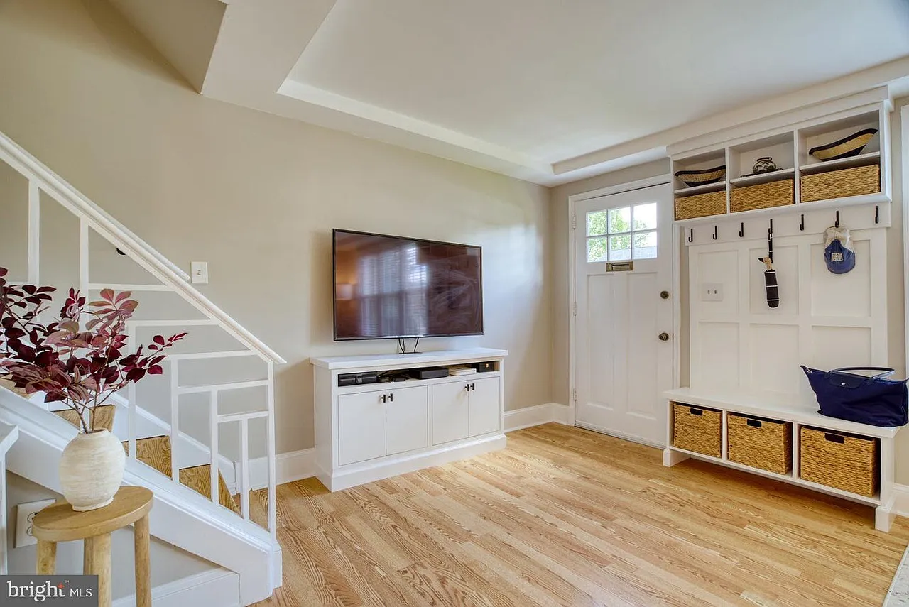 3 bed, 1116 sqft, $3,500 — Photo 4