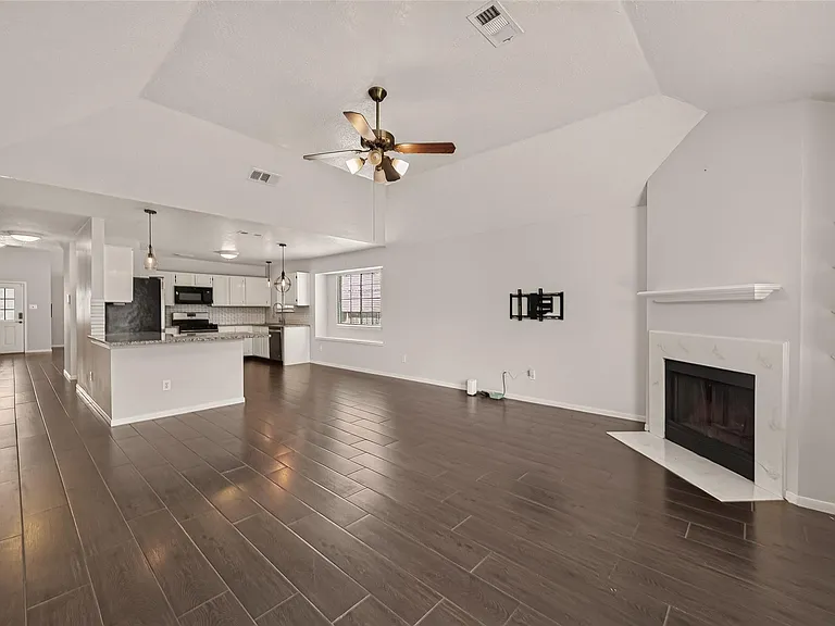 22619 Old Church Ln — Photo 2