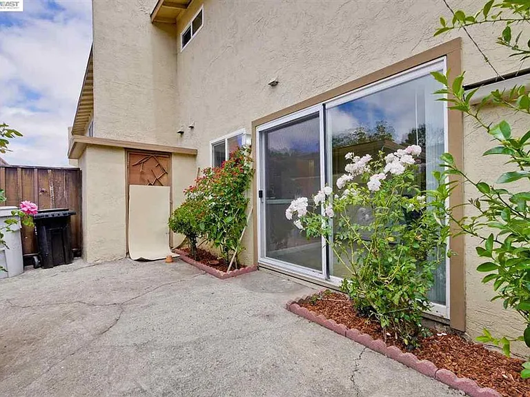 4132 Jamaica Ter — Photo 18