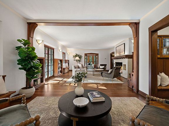 4th image of 215 Prospect Ave