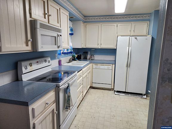 5th image of 4376 Vernon Loop NE