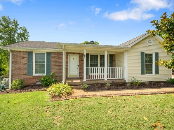 7201 Green Meadows Ln, Nashville, TN 37221