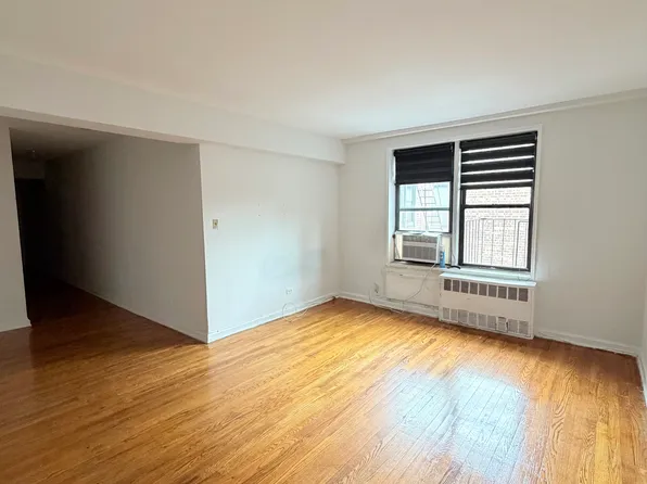 9511 Shore Road image 2 of 15