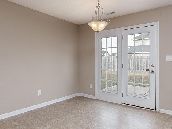 5th image of 2136 Saint Nicholas Dr