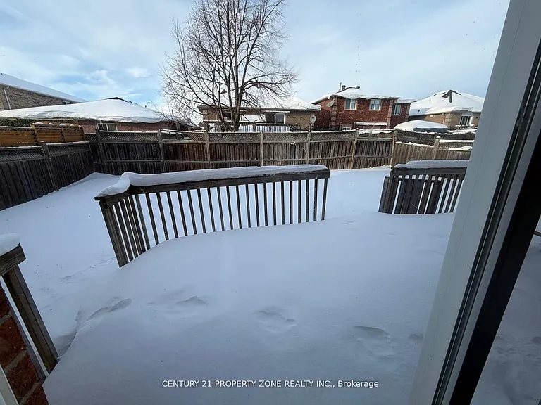 42 Patrick Dr — Photo 7