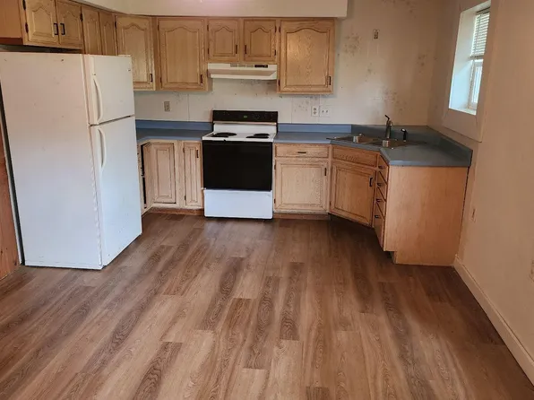 S7559 Us Highway 12, North Freedom, WI