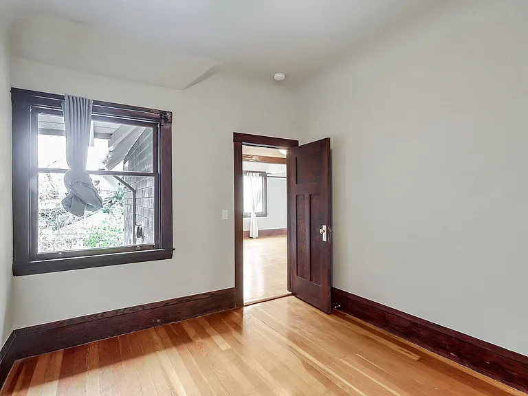 555 El Dorado Ave — Photo 15