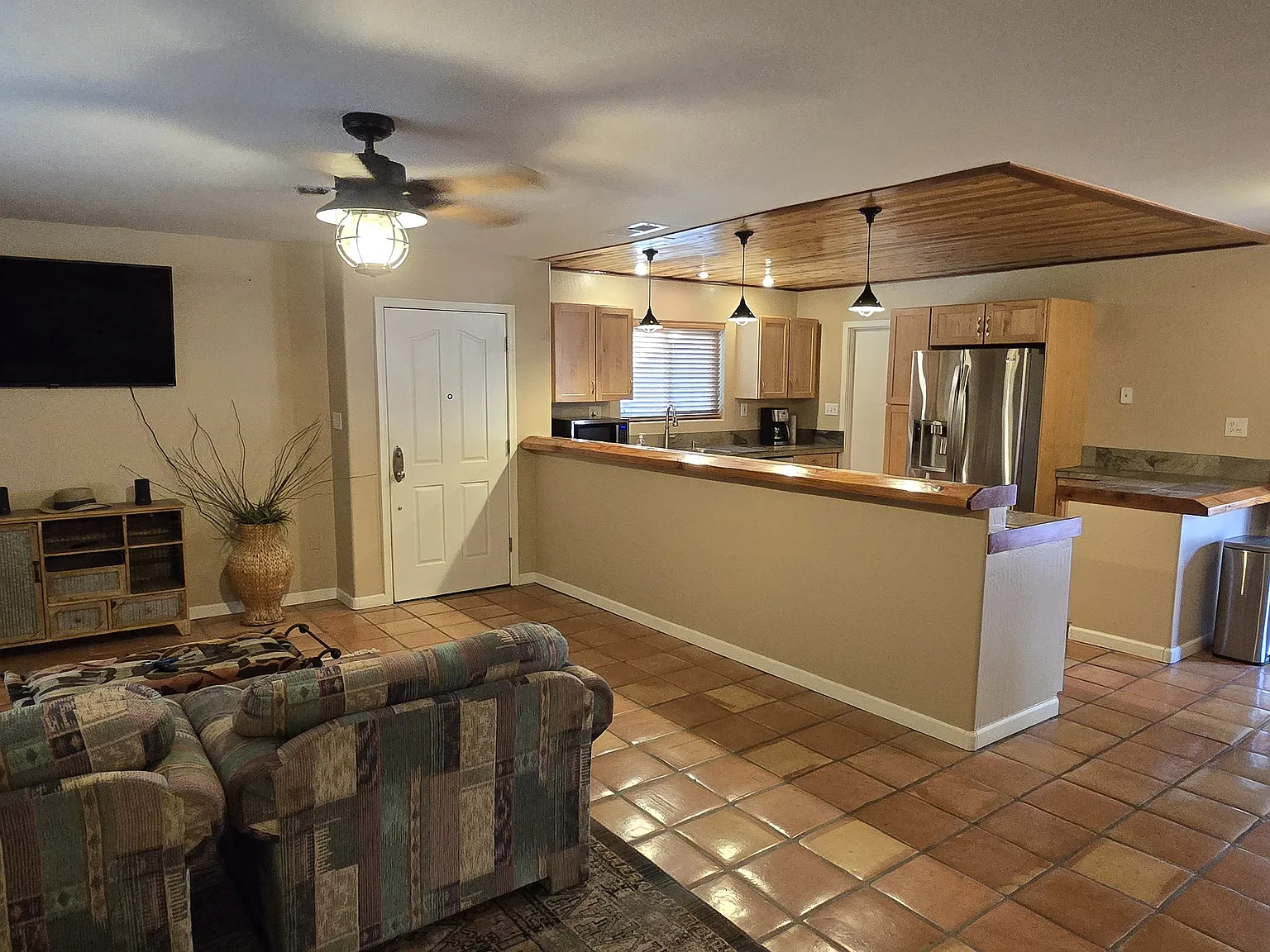 3 bed, 1875 sqft, $2,600 — Photo 4