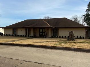 1401 W Jackson St, Broken Arrow, OK 74012
