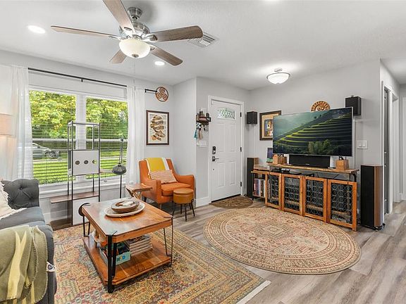 2nd image of 3212 ORANOLE ROAD