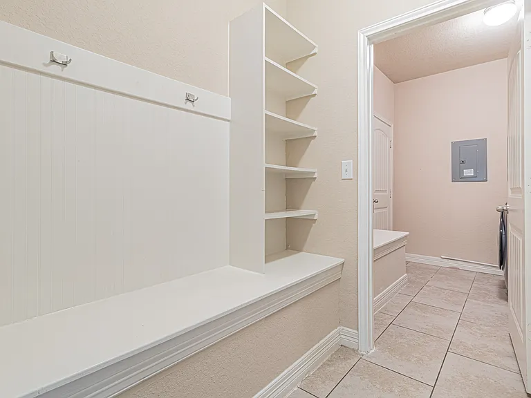 5488 Devonwood St — Photo 25