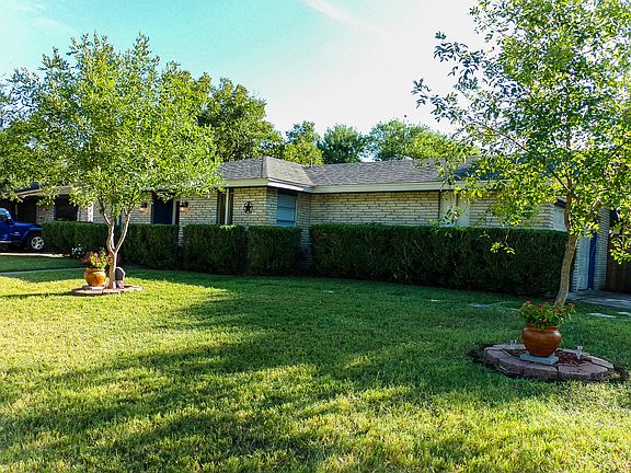 2nd image of 4702 Casa Verde St