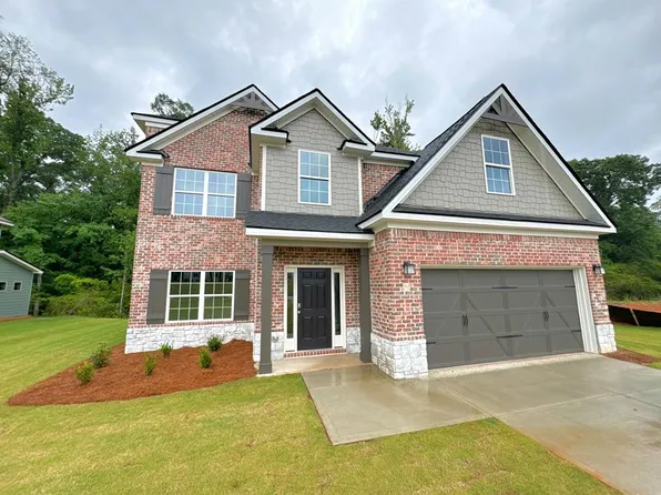 247 Meadowlark Dr, Smiths Station, AL 36877
