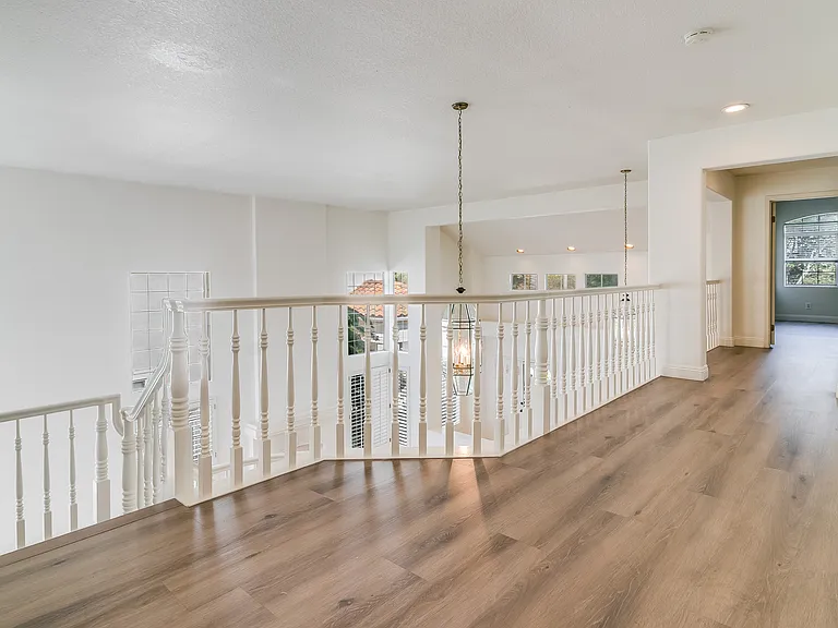 24241 Rue De Cezanne — Photo 15