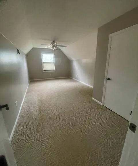 702 Beaver Park — Photo 21