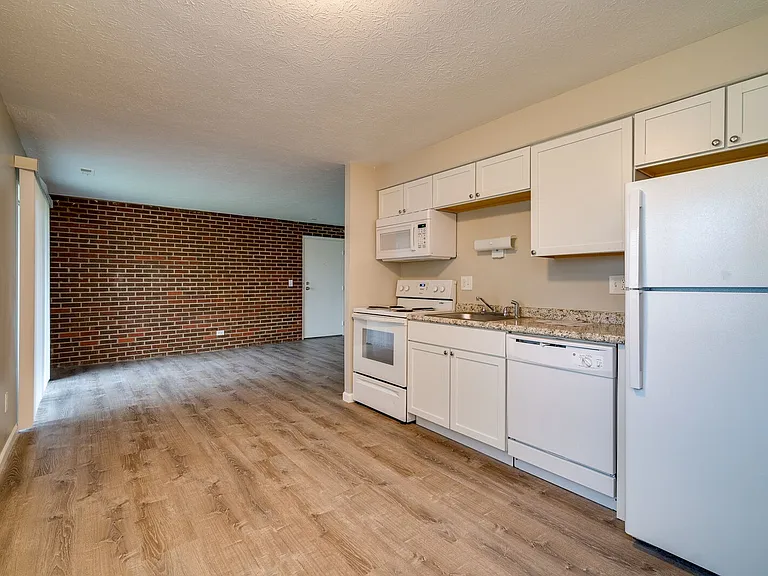 Autumn Hills Apartments — Photo 51