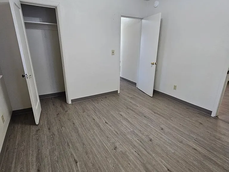 125 N Columbus Ave — Photo 11