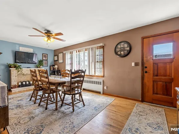 445 Farnham Ave, Lodi, NJ 07644