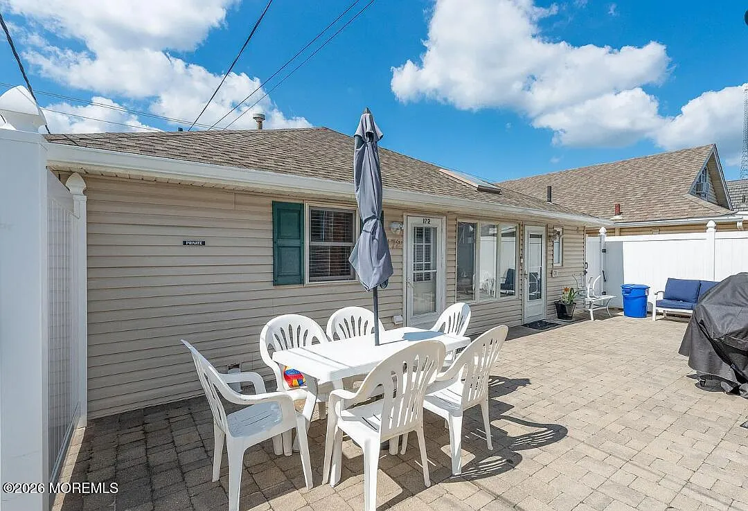 2 bed, 714 sqft, $1,750 — Photo 4