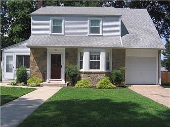 2nd image of 111 Kenwood Ln