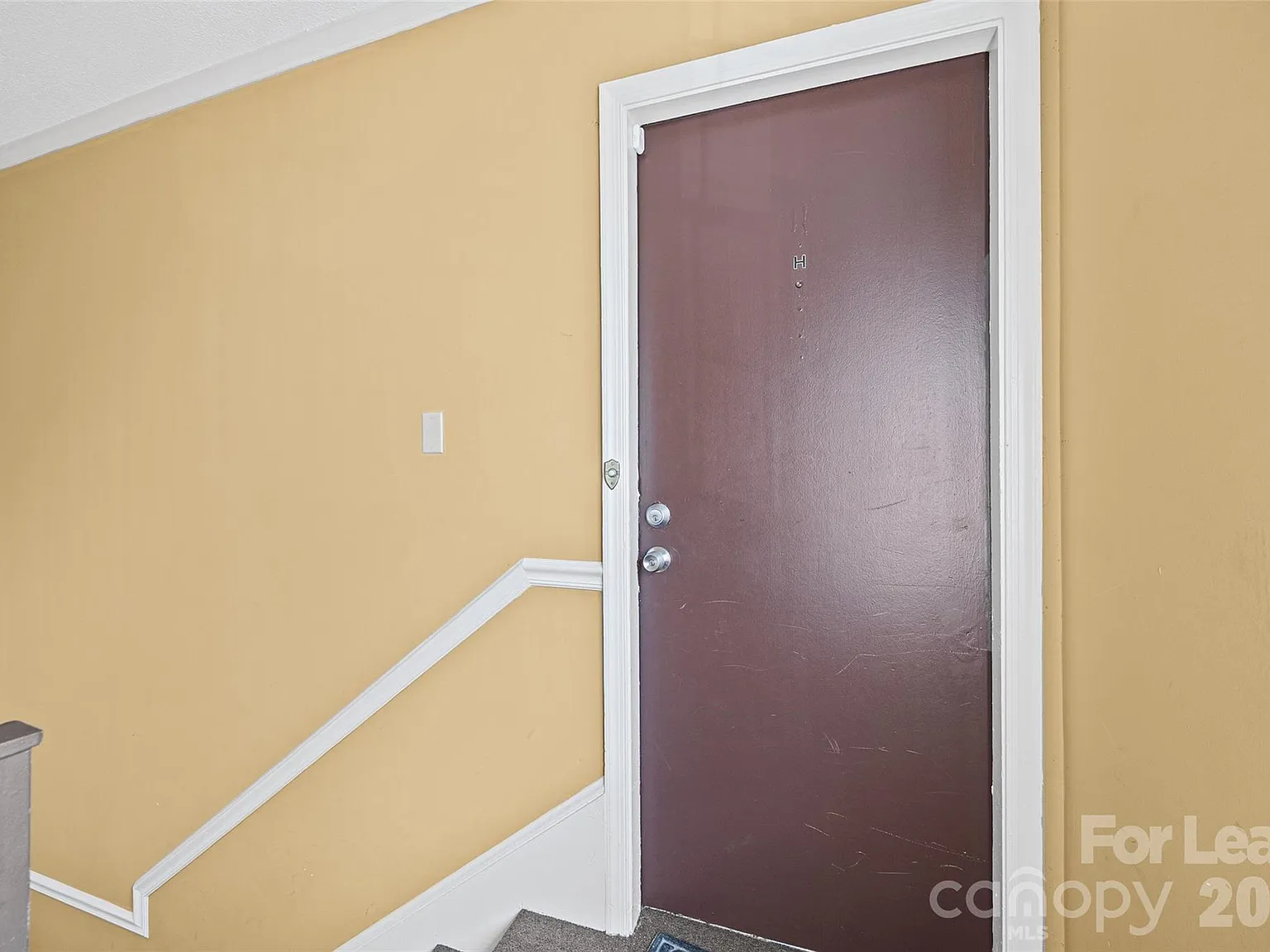 1 bed, 1.0 bath, 686 sqft, $975 — Photo 3