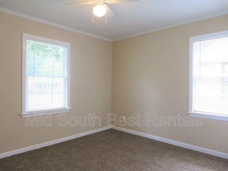 3581 Hallbrook St — Photo 3