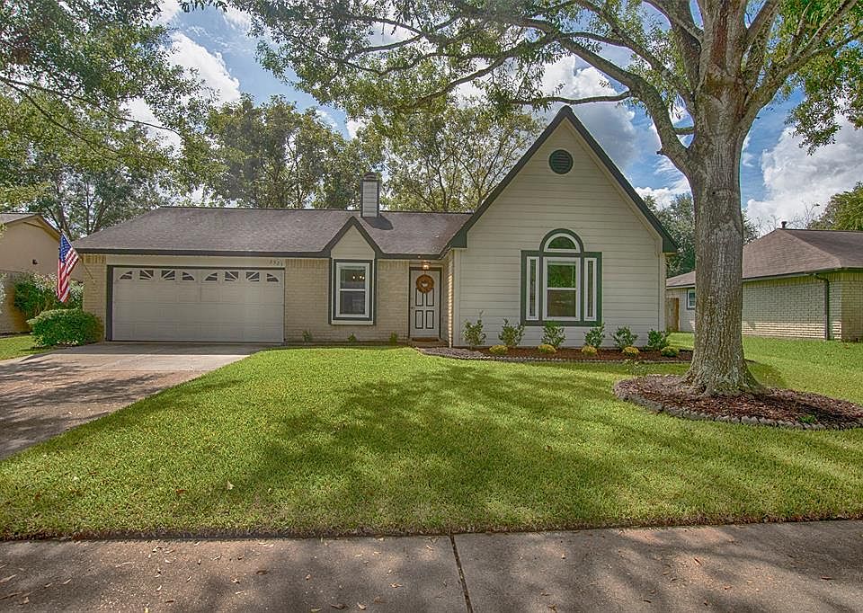 2nd image of 2523 Merrimac Dr