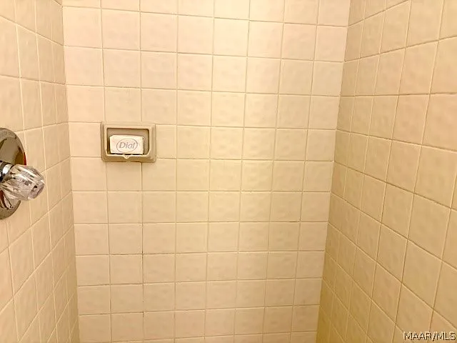 1524 Charleton Dr — Photo 11