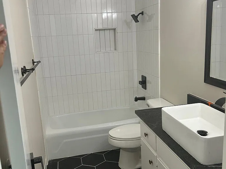 224 Lido St #J-3 — Photo 7