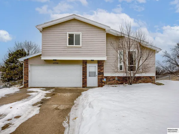 12706 Deborah Cir, Omaha, NE 68138