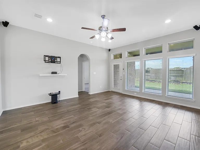 24247 Via Vitani Dr — Photo 21