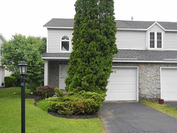 2nd image of 6 Ashwood Ct