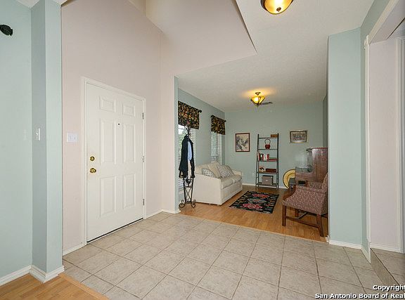 2nd image of 11264 Woodridge Blf