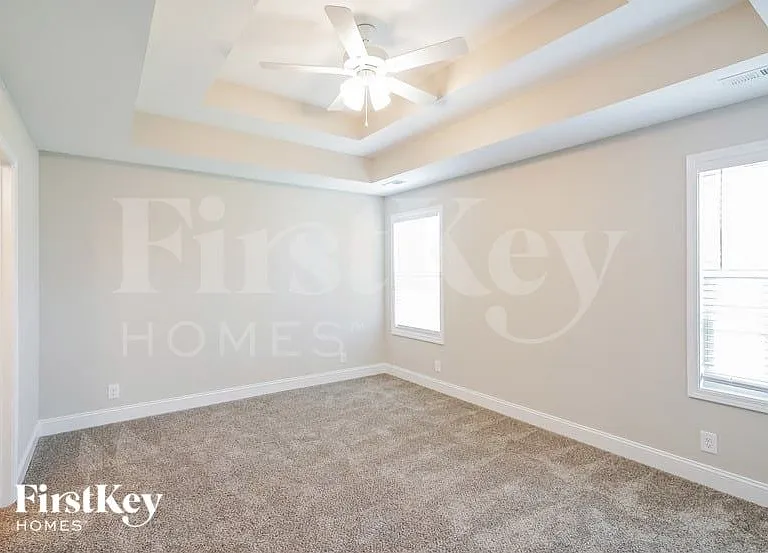 619 Alvin Rd — Photo 8