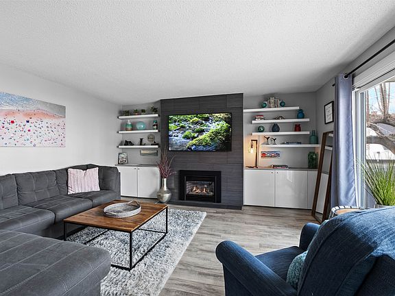 3rd image of 411 Nicola St #102